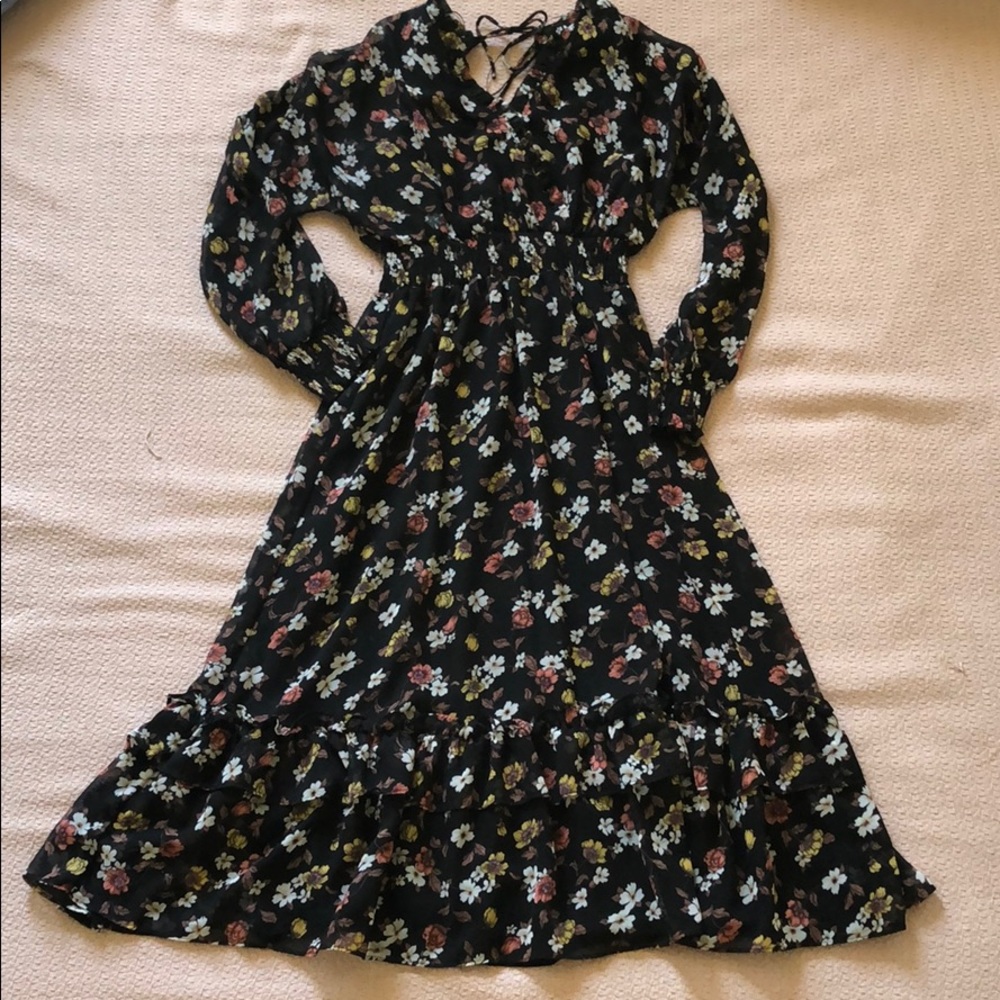 Carly Jean Los Angeles Midi Dress - Black Floral